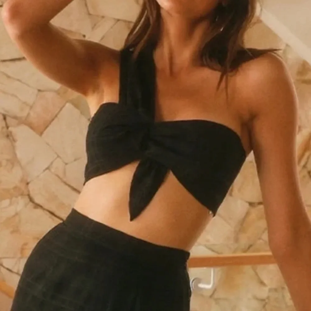 SEVEN WONDERS BLACK MARBELLA SINGLE STRAP FRONT KNOT CROP TOP - Picture 1 of 9